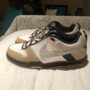 Nike 6.0 air Insurgent wht/gry/red